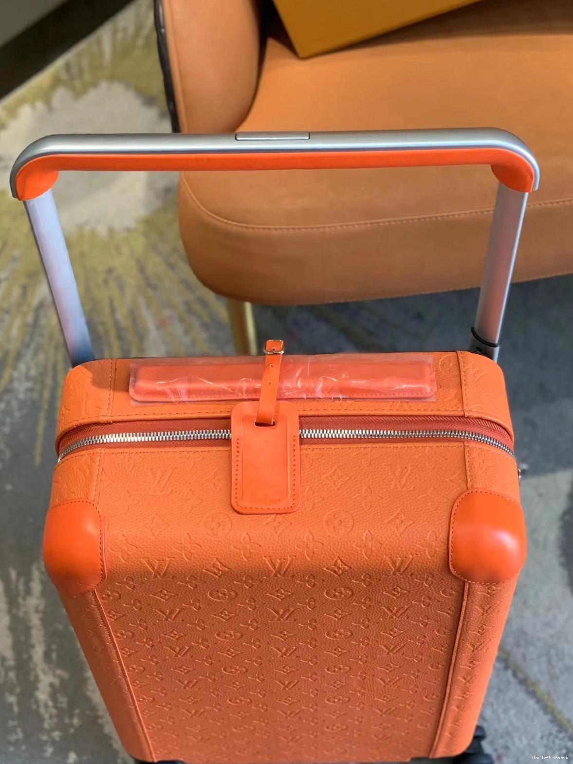 CUSTOM 55 ORANGE SUITCASE TAURILLON 37L HORIZON 0731